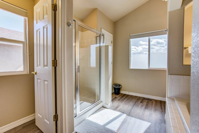 Bathroom 4, 3BR AF Academy Pet-friendly, El Paso
