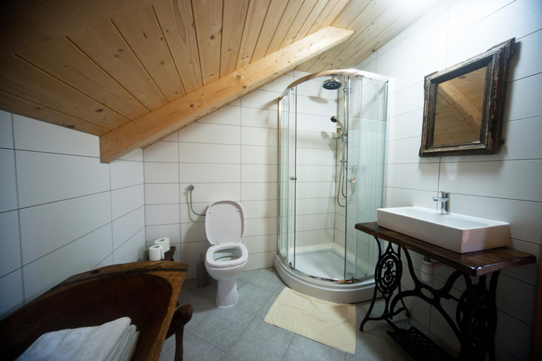 Bathroom 3, Lavender Hill, Eko Resort & Wellness, Polzela