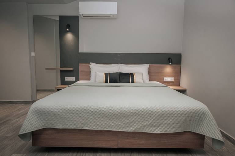 Bedroom 3, Elizabeth Queen Luxury Rooms, Central Macedonia