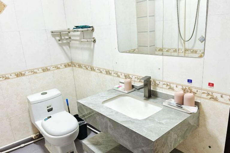 Bathroom 3, Erguna, room, Wertley, Domiega resort, Hulunbuir