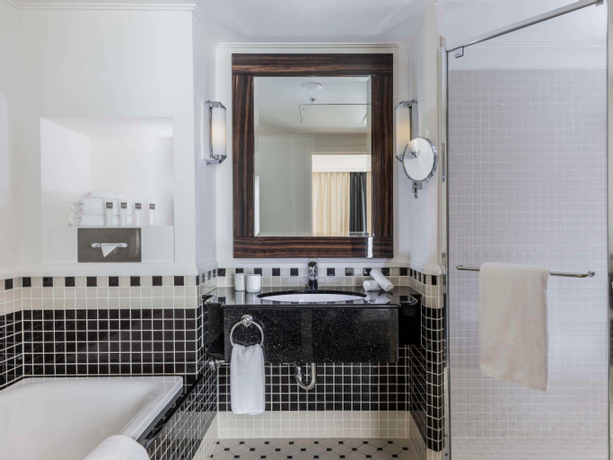 Bathroom 8