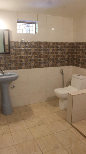 Bathroom 2, kollanoor guest house, Kodagu