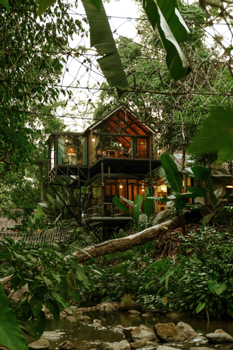 Exterior 16