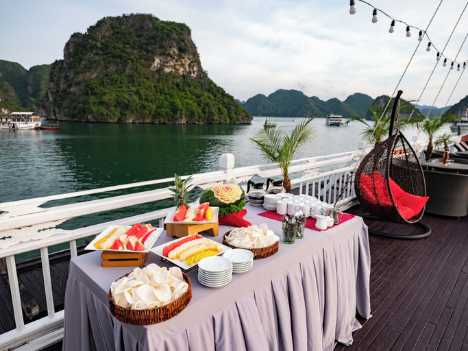 Food & Drinks 4, Hera Classic Boutique Cruise, Hạ Long