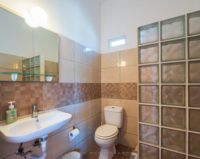 Bathroom 5, Kavos Bay Seafront Hotel, Attica