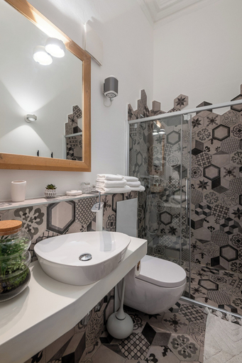 Bathroom 3, Clouds Boutique Guesthouse, Dubrovnik