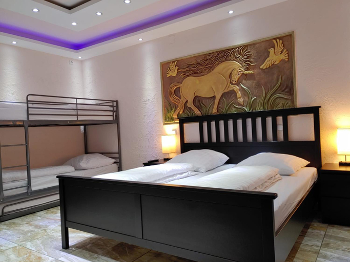 Bedroom 3, Hotel Babylon am Europapark, Ortenaukreis