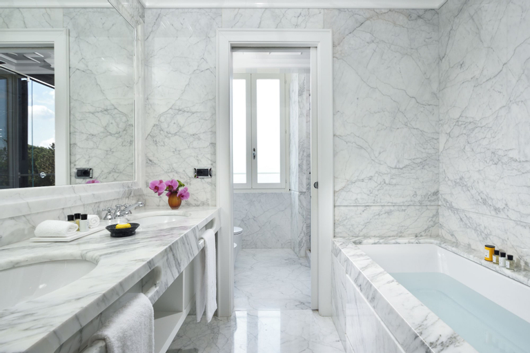 Bathroom 5