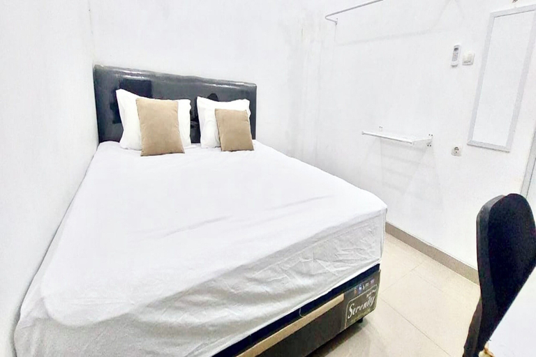 Bedroom 2, OYO 94046 Tamansari Panoramic Apartment By Aw, Bandung