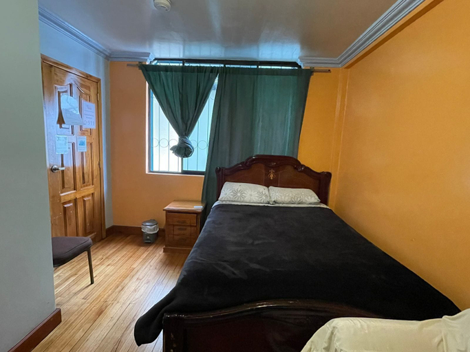 Bedroom 3, Hostal Taxo Yura, Quito