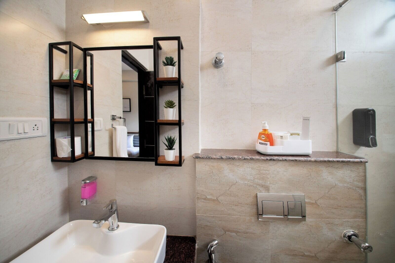 Bathroom 4, Purple Cloud Urban, Bangalore