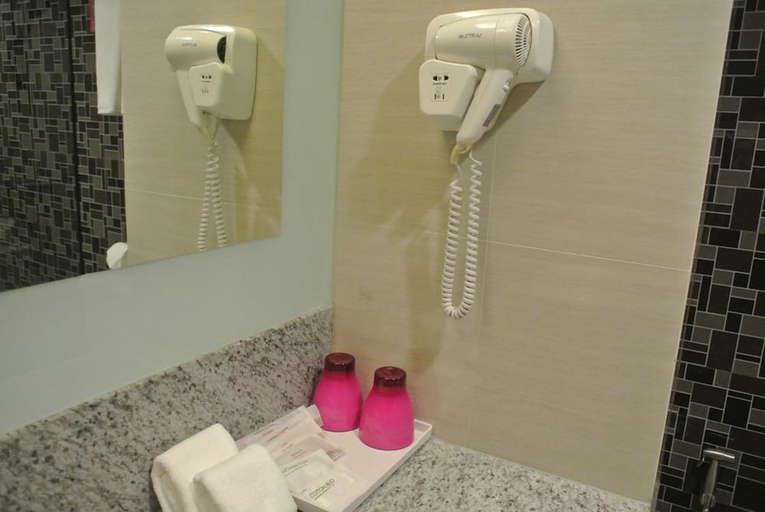 Bathroom 4, Praso @ Ratchada 12 Hotel, Huai Kwang