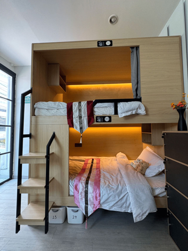 Bedroom 2, First Villa Life Hostel, Huai Kwang