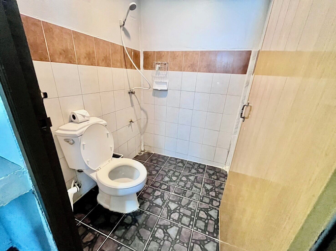 Bathroom 3, Long Beach Club Krabi, Mueang Krabi