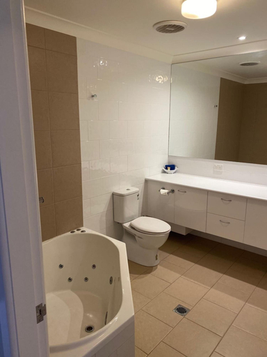 Bathroom 4, Bellview Motel, Narrabri