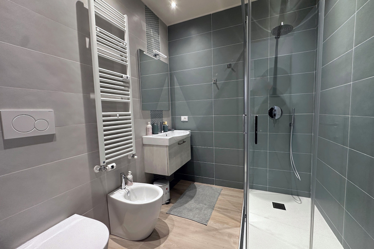 Bathroom 3, Toscana da aMare B&B, Livorno