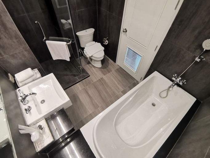 Bathroom 3, The Bless Hotel and Residence, Wattana