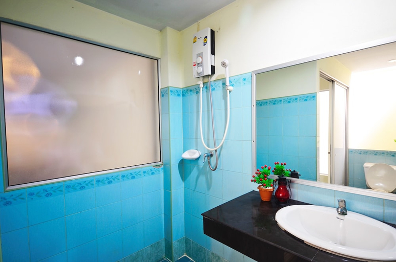 Bathroom 3, PP Resort Hat Yai, Hat Yai