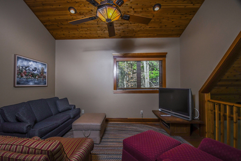 Others 5, Trees, Breeze and Skis 3 Bedroom House, Garrett