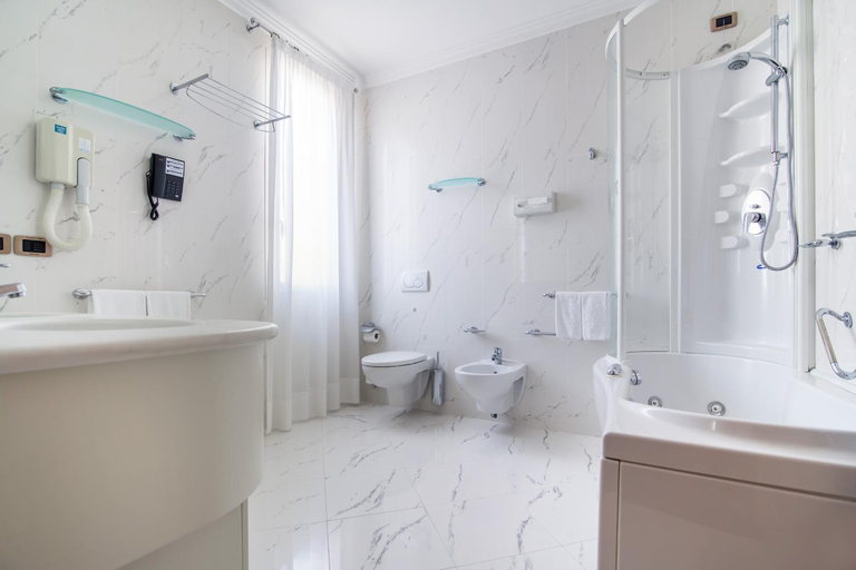 Bathroom 4, Casa Bianca Al Mare, Venezia