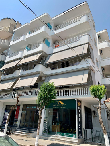 Others 2, Hotel Piazza, Sarandës