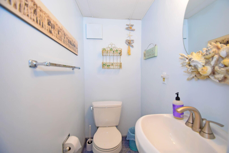 Bathroom 2, Diamond Beach 511 1 Bedroom Condo by RedAwning, Worcester