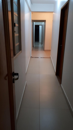Others 3, Hotel Friburgo, Cidade Ocidental