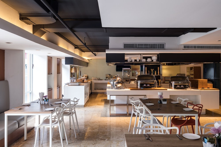 Food & Drinks 4, S 15 Sukhumvit, Wattana