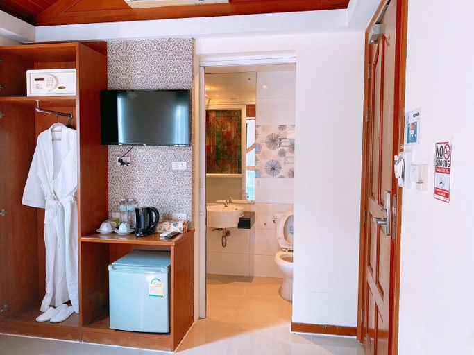 Others 5, Patong Terrace, Phuket Island