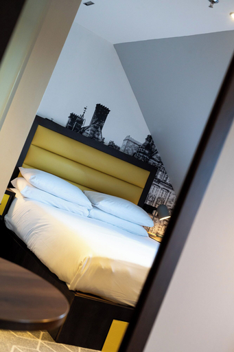 Bedroom 3, KM Hotel, Edinburgh