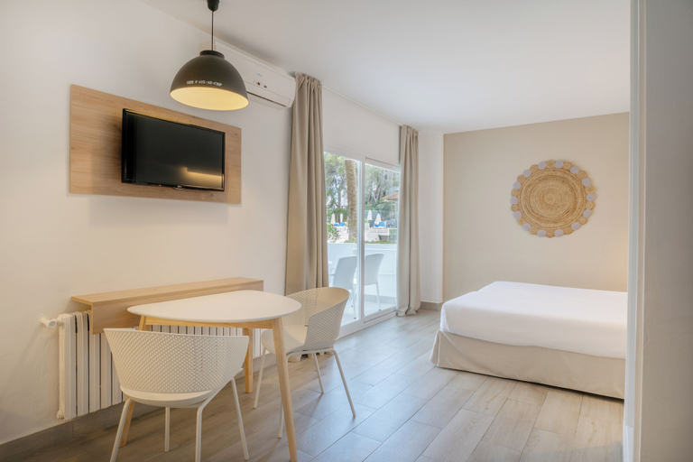 Bedroom 4, Sol Lunamar Palmanova Apartamentos – Adults Only, Baleares