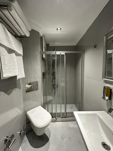 Bathroom 3, New Hotel Harbiye, Şişli