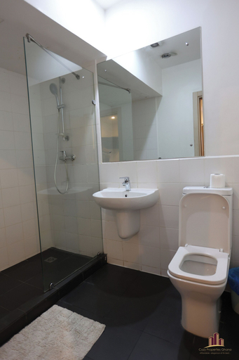 Bathroom 2, Gallery by Cozy, Accra