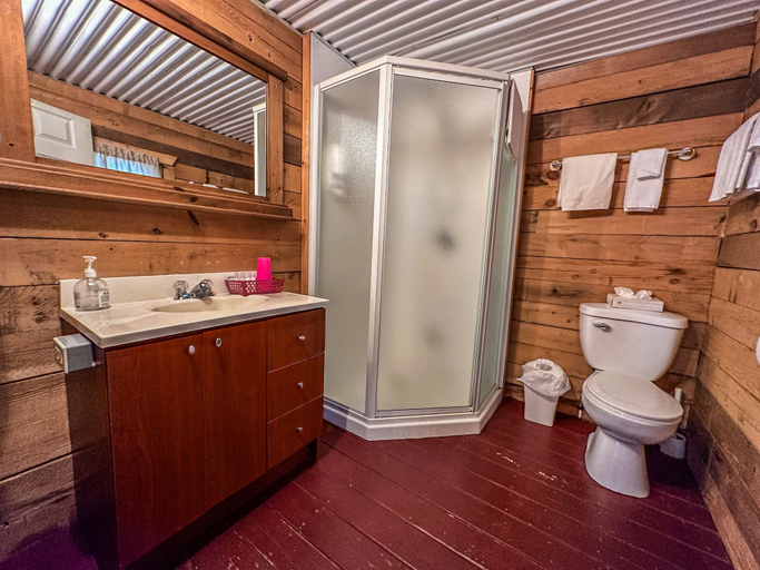 Bathroom, Auberge du Vieux Moulin, Matawinie
