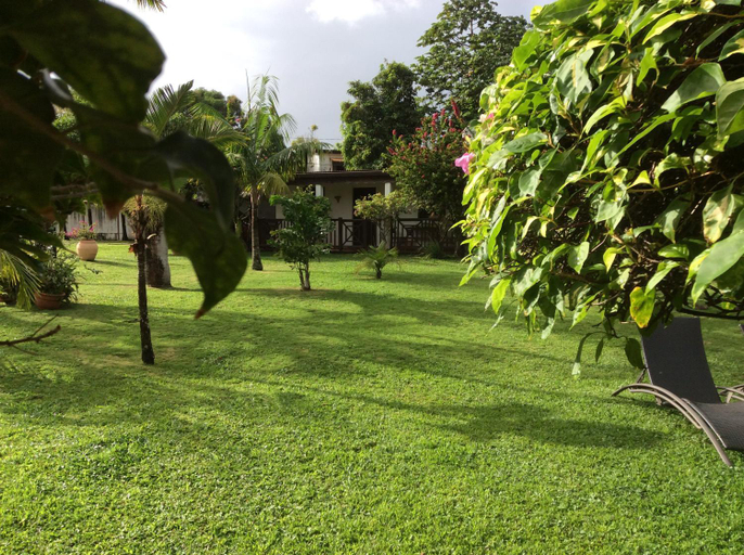 Others 3, Le bungalow des bougainvilliers, Ducos