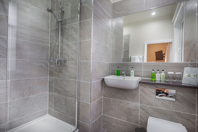 Bathroom 3, Wynnstay Hotel, Oswestry, Shropshire, Shropshire