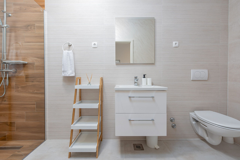 Bathroom 4, Villa Mareni, Ražanac