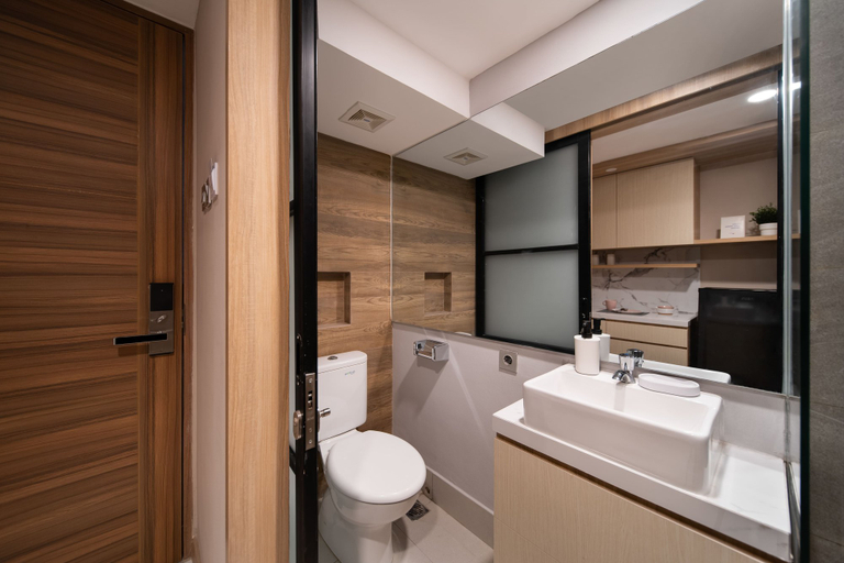 Bathroom 5, Cove Prima, South Jakarta