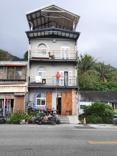 Exterior view 3, Sleepy Buffalo, Taitung