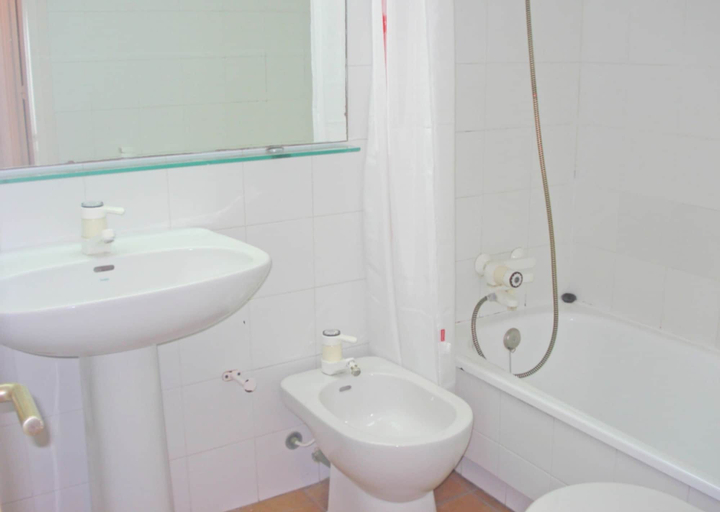 Bathroom, Apartment in Llafranc - 104287 by MO Rentals, Girona