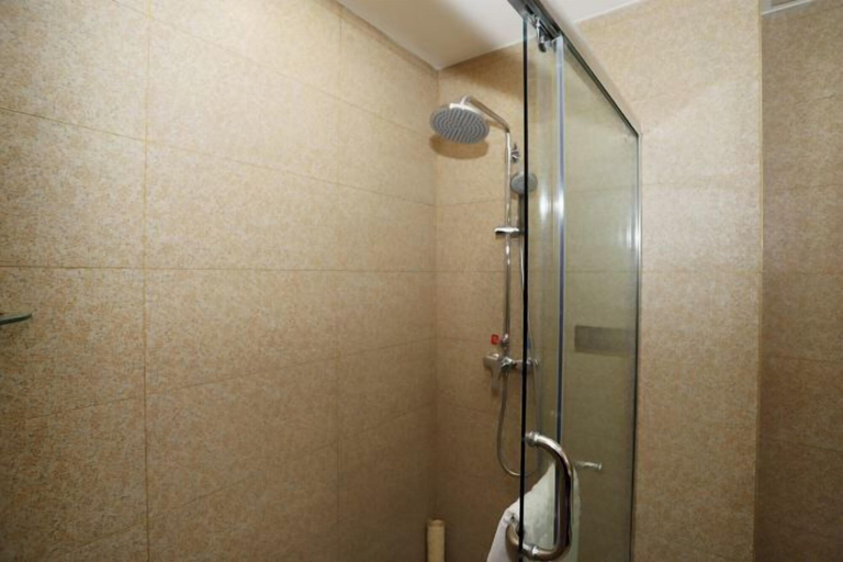 Bathroom 4, Li Hou Hotel, Changzhi
