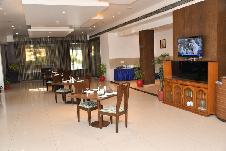 Food & Drinks 4, GIANZ HOTEL, Solan