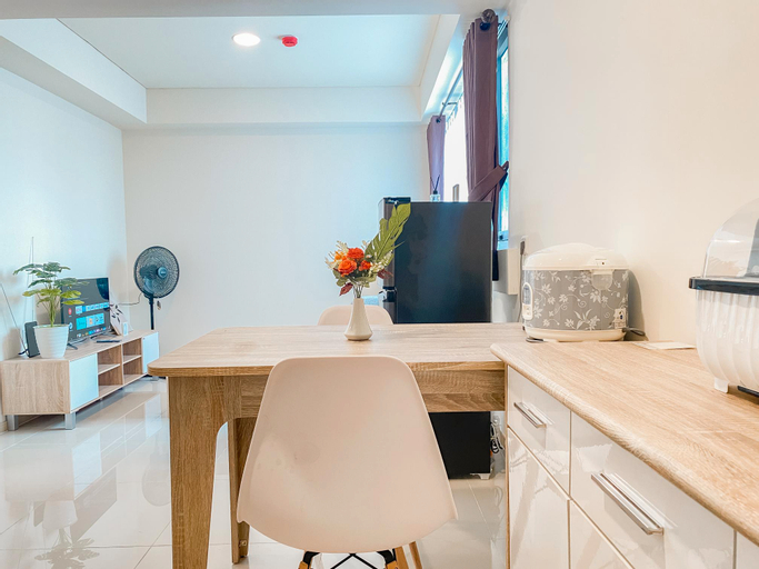 Dining Room 8