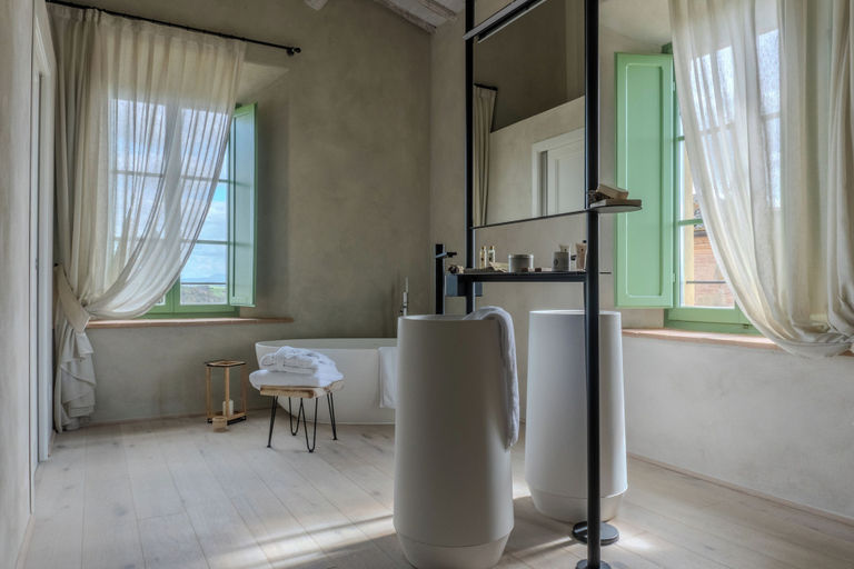 Bathroom 3, Tenuta d'Arbia, Siena