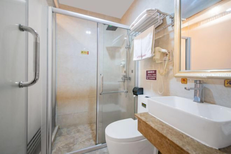Bathroom 9