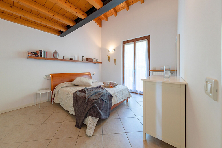 Bedroom 2, Le Olive 8-4 Apartment by Wonderful Italy, Brescia