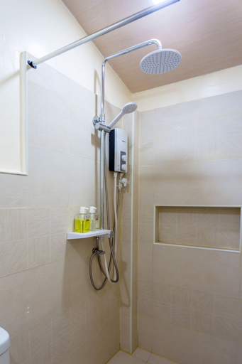 Bathroom 3, Alona Beach Side Inn, Panglao