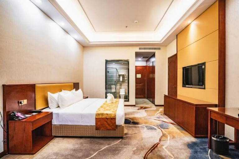 Bedroom 3, Kunlong Hot Spring Hotel, Yantai