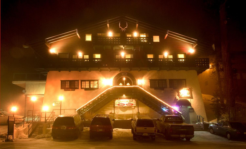 Austria Hof Lodge, Mono