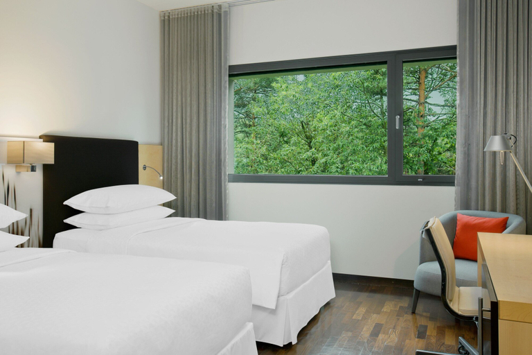 Bedroom 4, Four Points by Sheraton Ljubljana Mons, Ljubljana